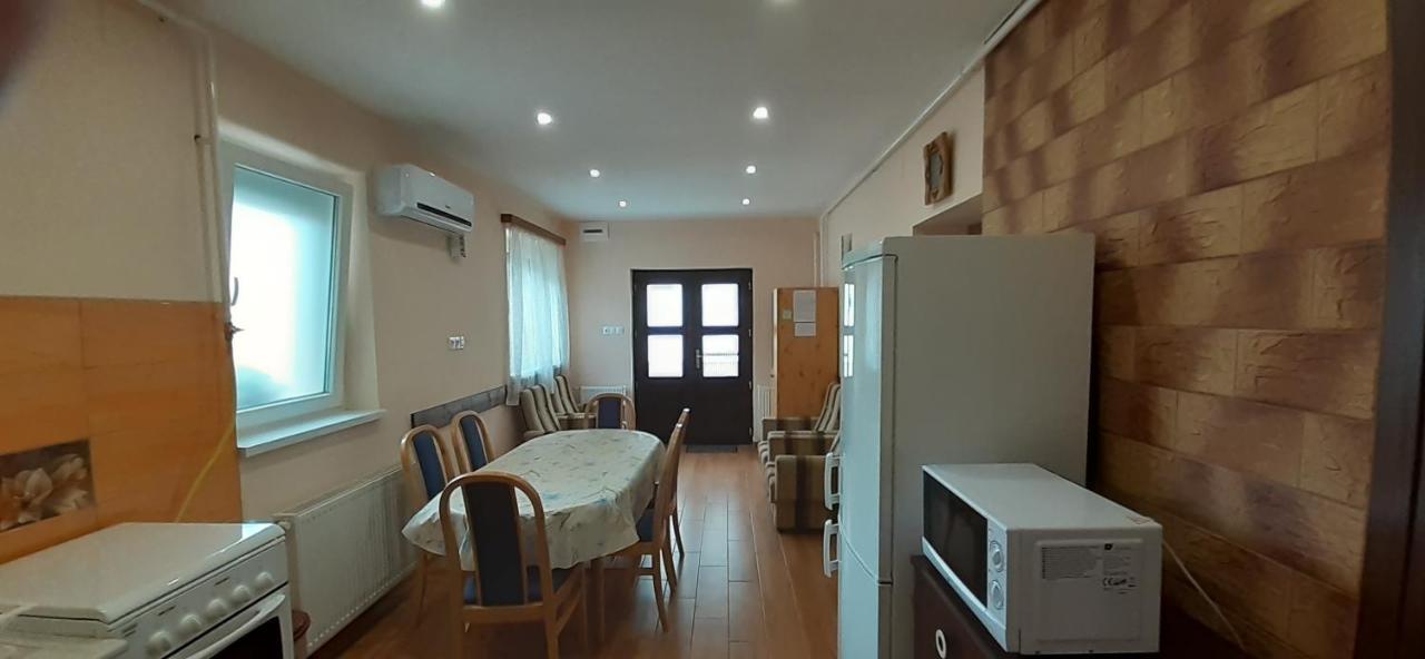 Rozika Apartman Ii. Hajdúszoboszló Exterior foto